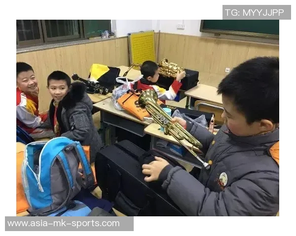 志伟足球小将的成长之路与梦想追逐的精彩故事 志伟足球小将的成长之路与梦想追逐的精彩故事